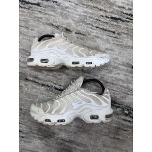 Nike‎ Air Max Tn Plus White/Pure Platinum/White Size 7 youth CW7044-100